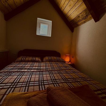 Vikendica,Bungalovi Lipska Pecina Cetinje Exterior foto