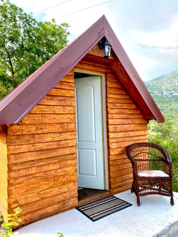 Vikendica,Bungalovi Lipska Pecina Cetinje Exterior foto